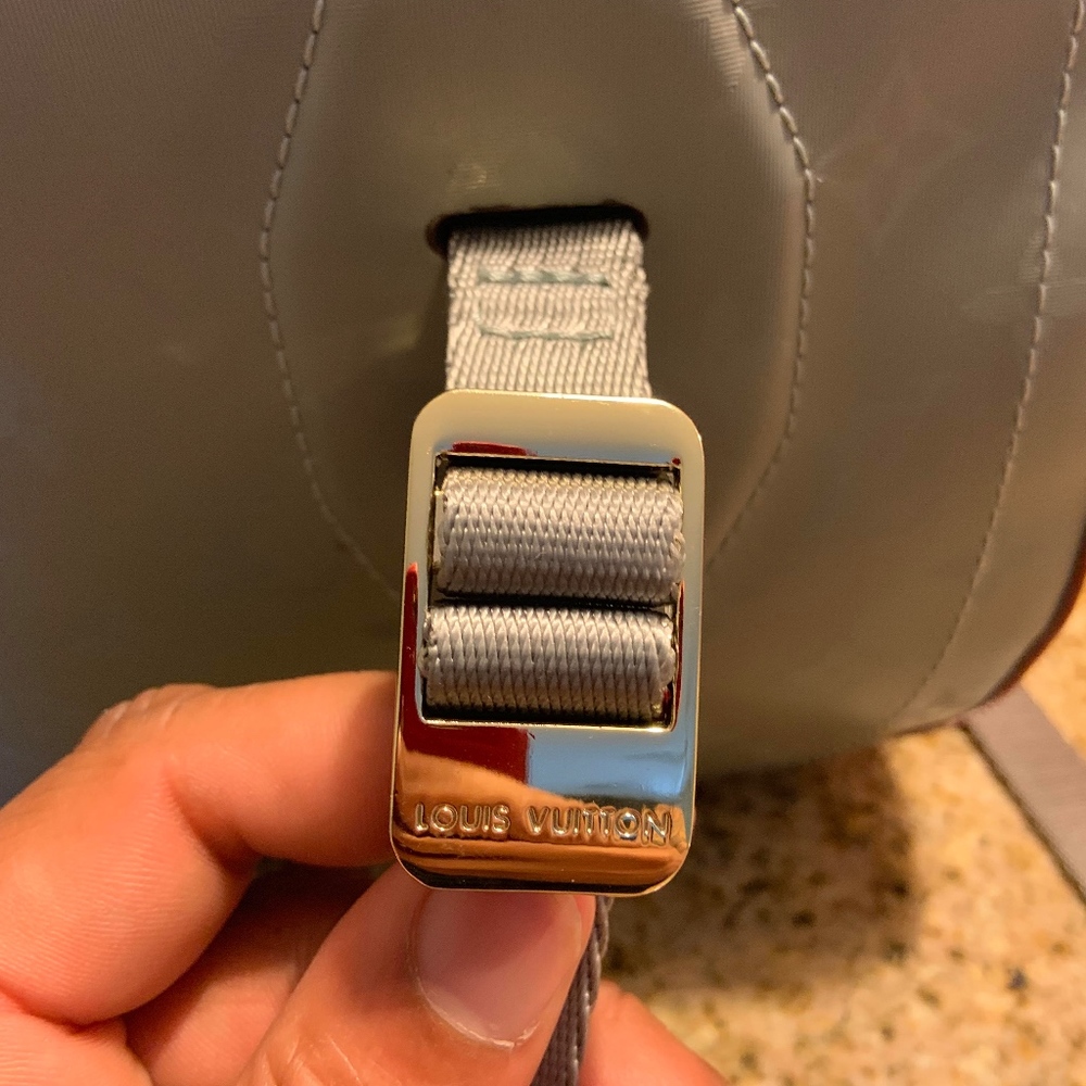 Louis Vuitton Titanium Backpack - Picture 4 of 6